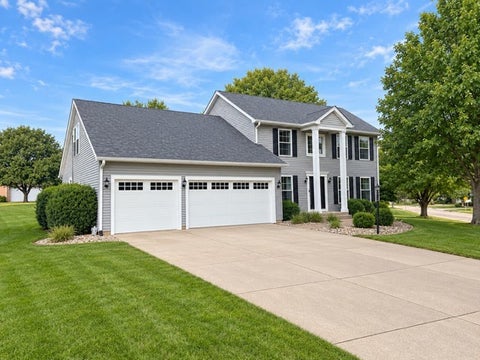 Tiny photo for 2520 Buckingham Avenue, Bettendorf, IA 52722 (MLS # 12759836)