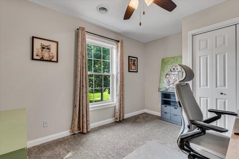 Tiny photo for 2520 Buckingham Avenue, Bettendorf, IA 52722 (MLS # 12759836)