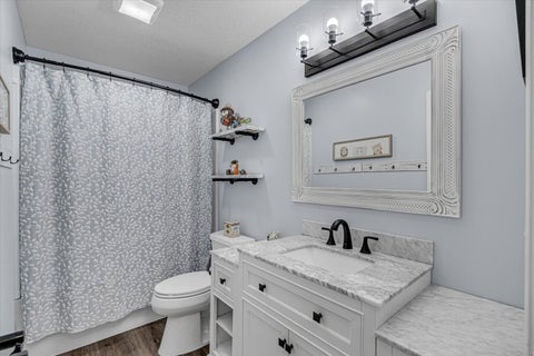 Tiny photo for 2520 Buckingham Avenue, Bettendorf, IA 52722 (MLS # 12759836)