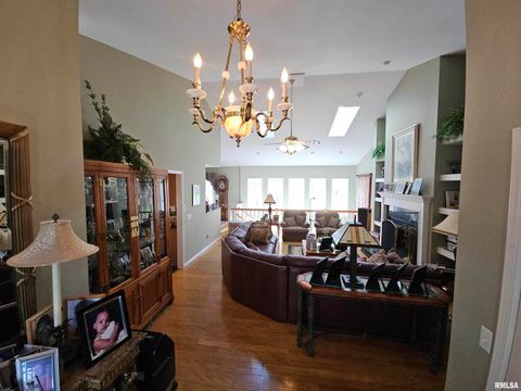Tiny photo for 3525 OXFORD Avenue, Mt Vernon, IL 62864 (MLS # 12551916)