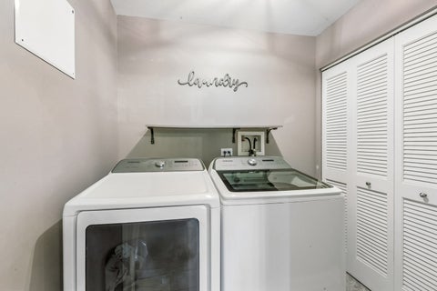 Tiny photo for 6619 W 64th Place, Chicago, IL 60638 (MLS # 12736905)
