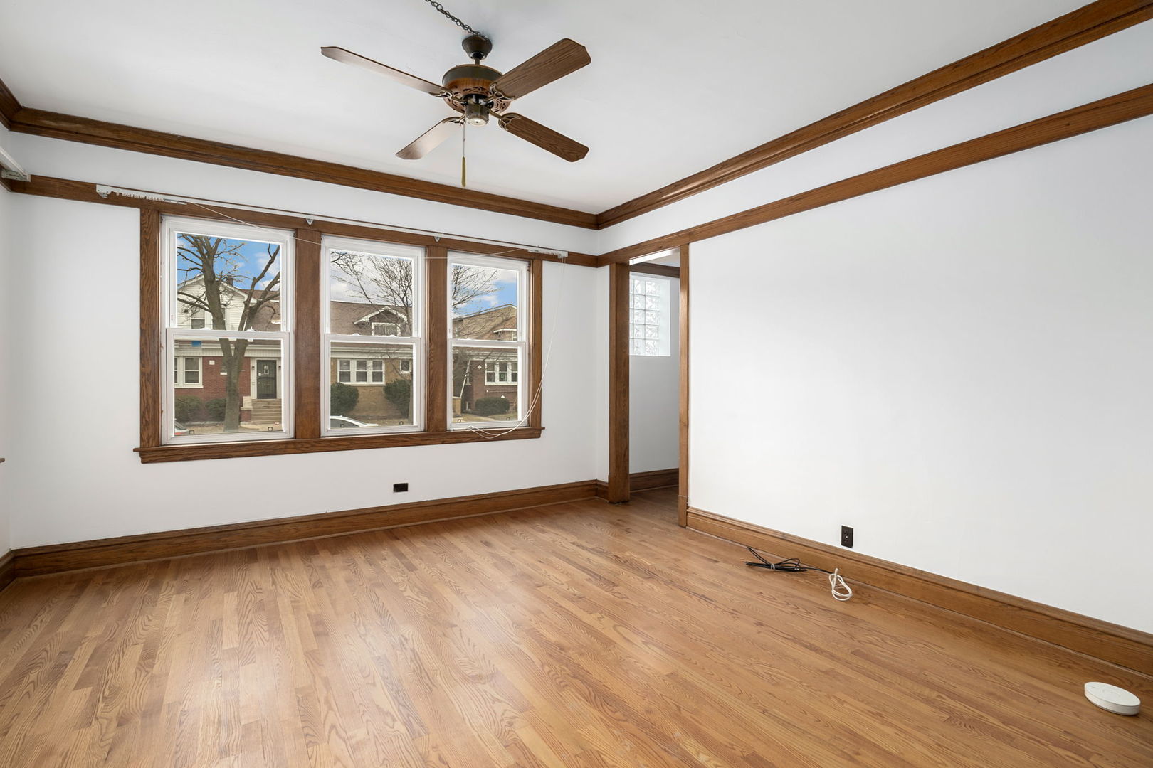 5912 W Wilson Avenue