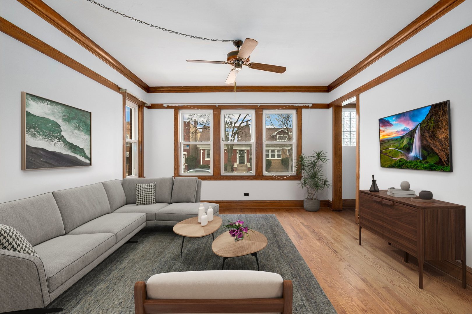 5912 W Wilson Avenue