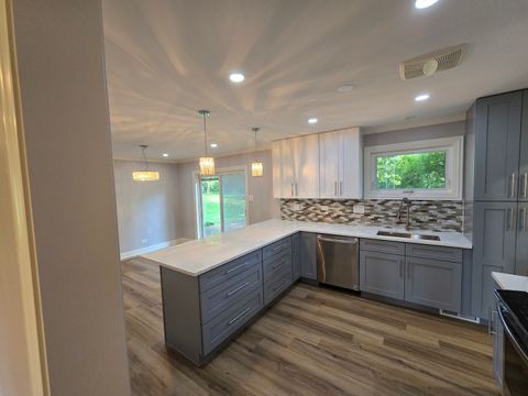 Tiny photo for 12543 S 100th Avenue, Palos Park, IL 60464 (MLS # 12469741)