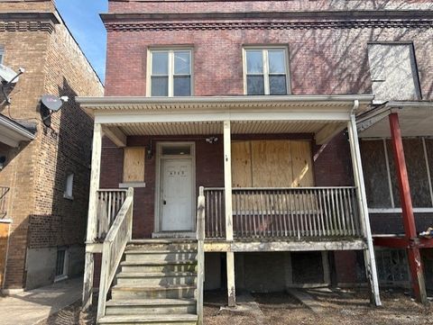 Photo of 6725 S EBERHART Avenue, Chicago, IL 60637 (MLS # 12598049)