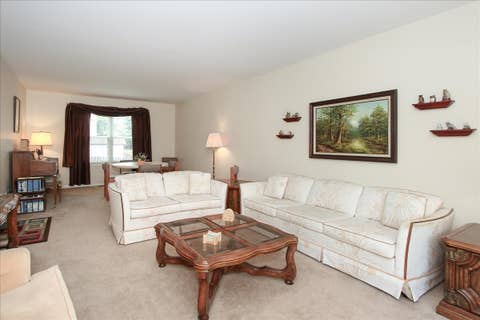Tiny photo for 886 Farm Glen Lane, Carol Stream, IL 60188 (MLS # 12665006)