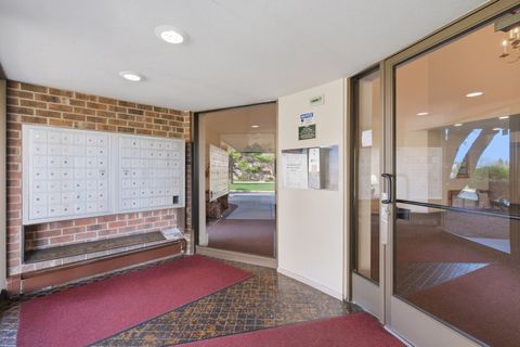 Tiny photo for 1500 Robin Circle #112, Hoffman Estates, IL 60169 (MLS # 12626027)