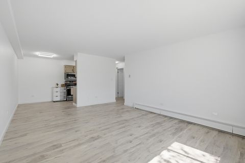 Tiny photo for 1500 Robin Circle #112, Hoffman Estates, IL 60169 (MLS # 12626027)
