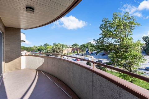 Tiny photo for 6400 N Cicero Avenue #416, Lincolnwood, IL 60712 (MLS # 12762543)