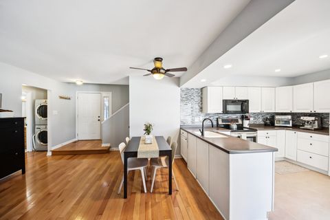 Tiny photo for 758 Chandler Road, Gurnee, IL 60031 (MLS # 12553890)