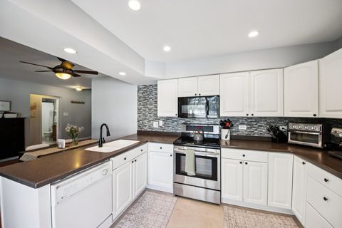 Tiny photo for 758 Chandler Road, Gurnee, IL 60031 (MLS # 12553890)