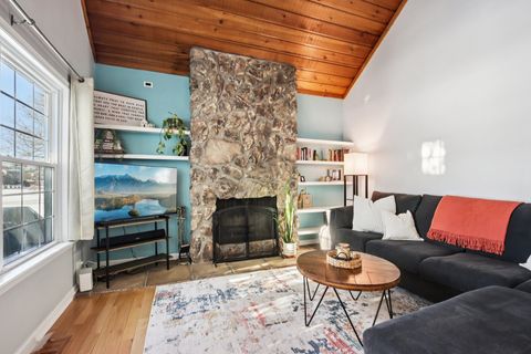 Tiny photo for 758 Chandler Road, Gurnee, IL 60031 (MLS # 12553890)