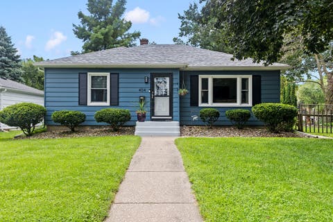 Photo of 404 24th Avenue, East Moline, IL 61244 (MLS # 12736402)