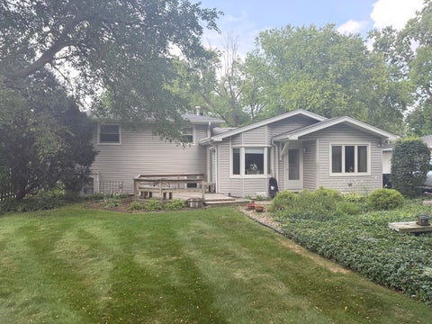 Tiny photo for 127 E Traube Avenue, Westmont, IL 60559 (MLS # 12707766)