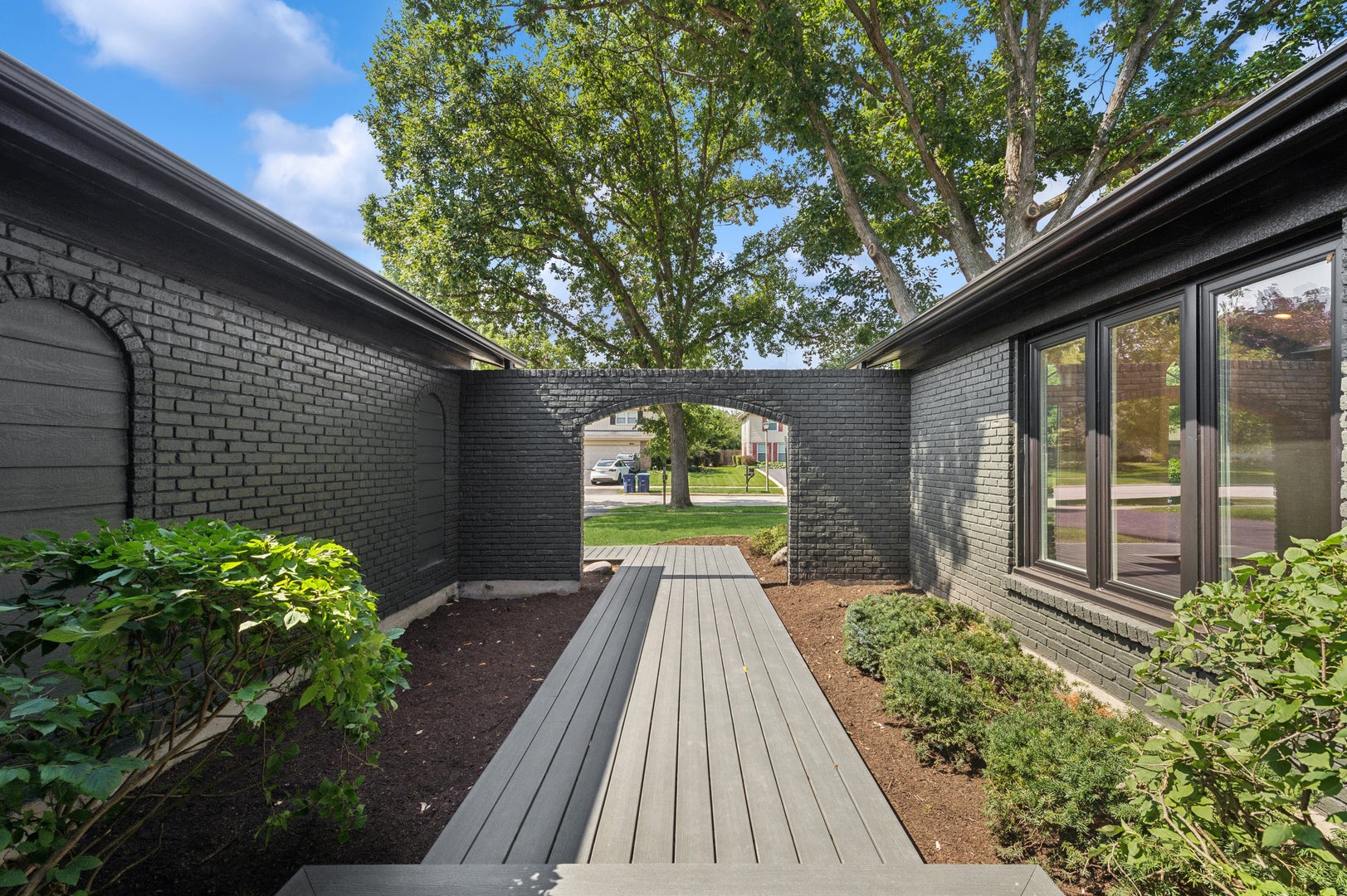 1695 Overland Trail