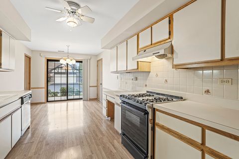 Tiny photo for 11537 Autobahn Drive E #101, Palos Park, IL 60464 (MLS # 12484603)