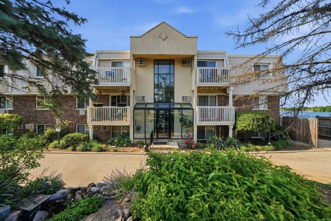 Photo of 213 E Liberty Street #11, Wauconda, IL 60084 (MLS # 12667990)