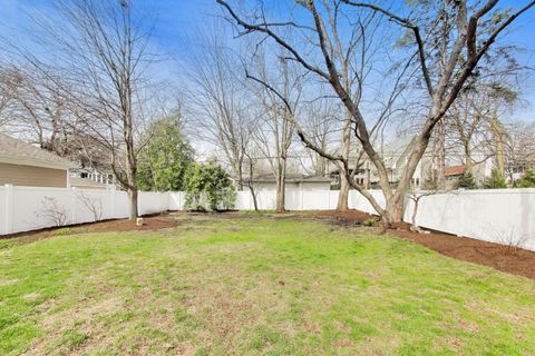 Tiny photo for 456 Lowell Avenue, Glen Ellyn, IL 60137 (MLS # 12610587)