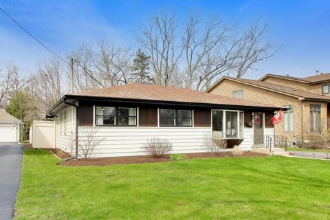 Tiny photo for 456 Lowell Avenue, Glen Ellyn, IL 60137 (MLS # 12610587)
