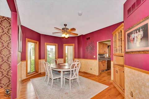 Tiny photo for 2500 Beverly Way, Ottawa, IL 61350 (MLS # 12454753)