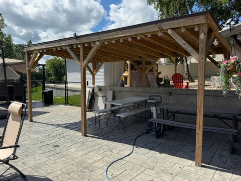 Tiny photo for 2500 Beverly Way, Ottawa, IL 61350 (MLS # 12454753)