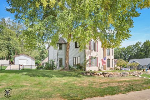 Tiny photo for 2500 Beverly Way, Ottawa, IL 61350 (MLS # 12454753)