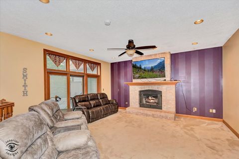 Tiny photo for 2500 Beverly Way, Ottawa, IL 61350 (MLS # 12454753)