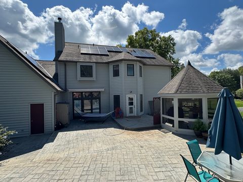 Tiny photo for 2500 Beverly Way, Ottawa, IL 61350 (MLS # 12454753)