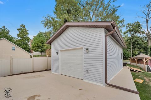 Tiny photo for 2500 Beverly Way, Ottawa, IL 61350 (MLS # 12454753)