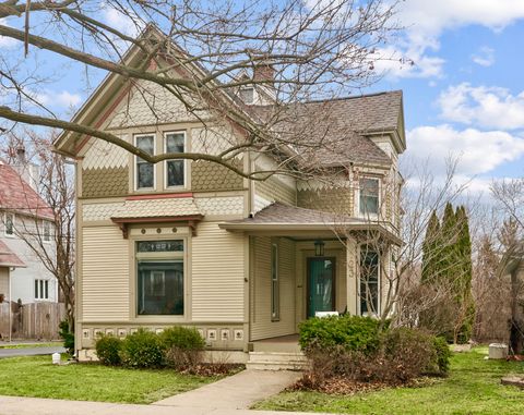 Photo of 123 Raymond Avenue, Barrington, IL 60010 (MLS # 12652928)