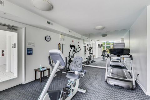Tiny photo for 425 Village Green #213, Lincolnshire, IL 60069 (MLS # 12398528)