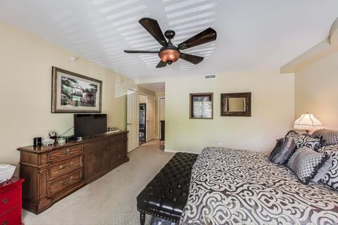 Tiny photo for 425 Village Green #213, Lincolnshire, IL 60069 (MLS # 12398528)