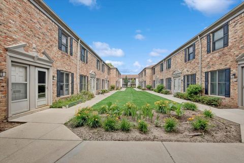 Tiny photo for 1814 Sessions Walk WALK #1814, Hoffman Estates, IL 60169 (MLS # 12675186)