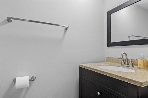 Tiny photo for 1814 Sessions Walk WALK #1814, Hoffman Estates, IL 60169 (MLS # 12675186)