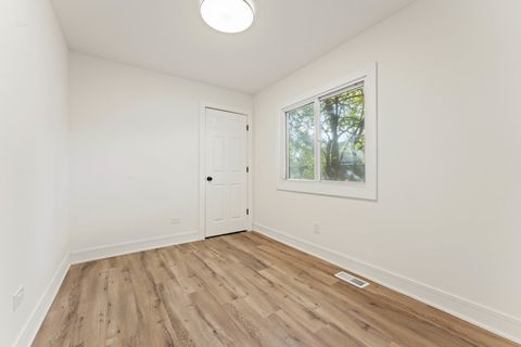 Tiny photo for 18241 Ridgewood Avenue, Lansing, IL 60438 (MLS # 12588243)