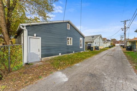 Tiny photo for 18241 Ridgewood Avenue, Lansing, IL 60438 (MLS # 12588243)