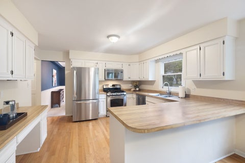 Tiny photo for 983 Bosworthfield Road, Barrington, IL 60010 (MLS # 12783399)