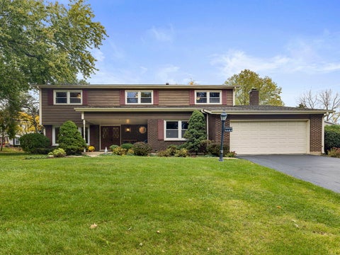 Photo of 983 Bosworthfield Road, Barrington, IL 60010 (MLS # 12783399)