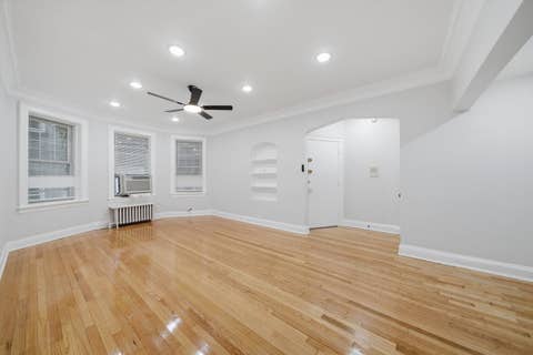 Tiny photo for 1354 W Greenleaf Avenue #1B, Chicago, IL 60626 (MLS # 12734648)