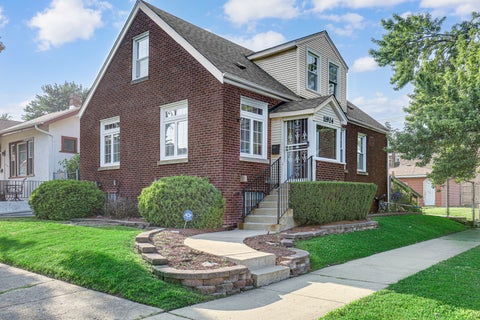 Tiny photo for 11924 LONGWOOD Drive, Blue Island, IL 60406 (MLS # 12700339)
