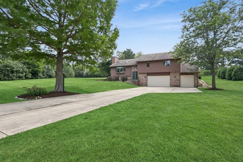 Photo of 805 Amber Lane, Lake Villa, IL 60046 (MLS # 12690910)