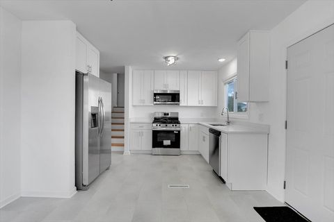 Tiny photo for 174 Ash Avenue, Wood Dale, IL 60191 (MLS # 12493272)