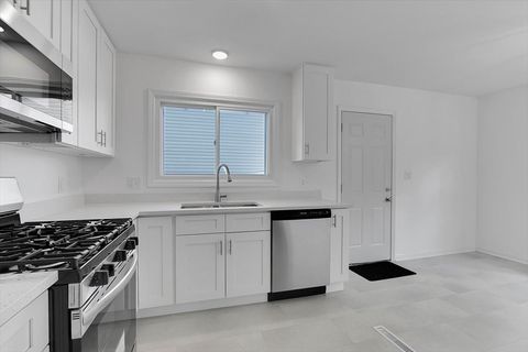 Tiny photo for 174 Ash Avenue, Wood Dale, IL 60191 (MLS # 12493272)