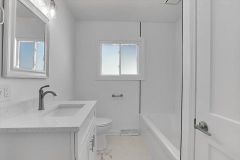 Tiny photo for 174 Ash Avenue, Wood Dale, IL 60191 (MLS # 12493272)