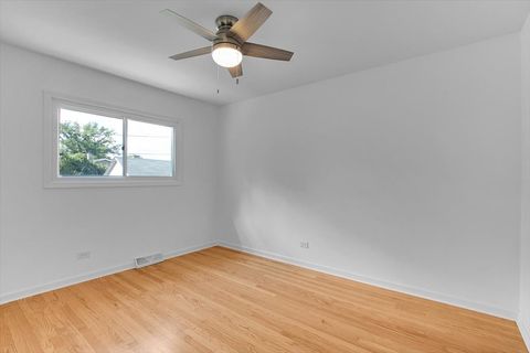 Tiny photo for 174 Ash Avenue, Wood Dale, IL 60191 (MLS # 12493272)
