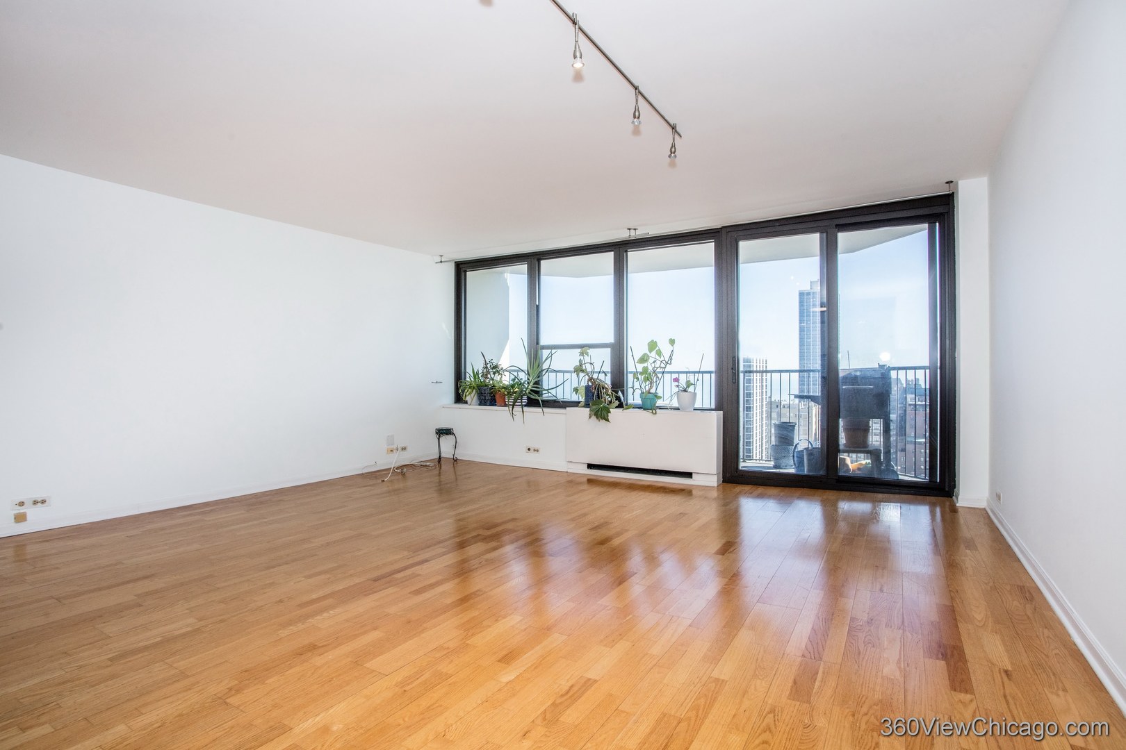 1560 N SANDBURG Terrace 2510