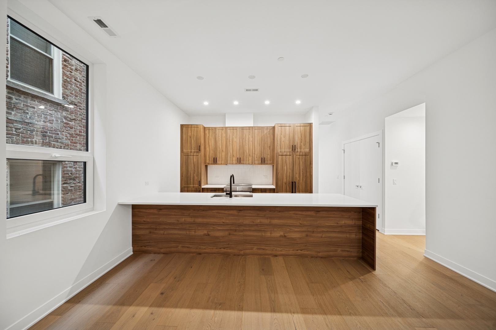 1333 E Madison Park