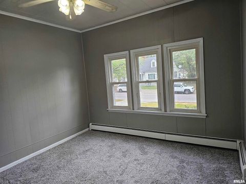 Tiny photo for 611 E Meridian Street, Marion, IL 62959 (MLS # QC4267564)