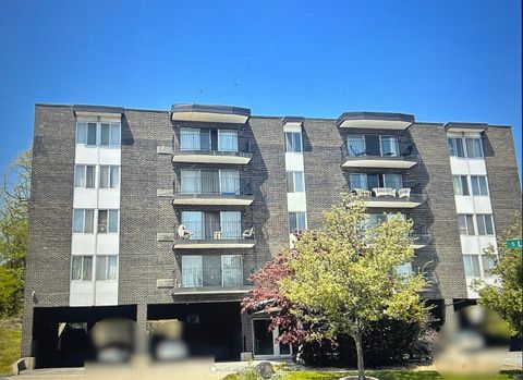 Photo of 11116 S Longwood Drive #203, Chicago, IL 60643 (MLS # 12533939)