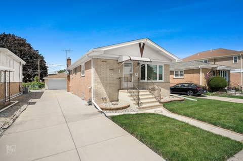 Tiny photo for 9972 Ivanhoe Avenue, Schiller Park, IL 60176 (MLS # 12695880)